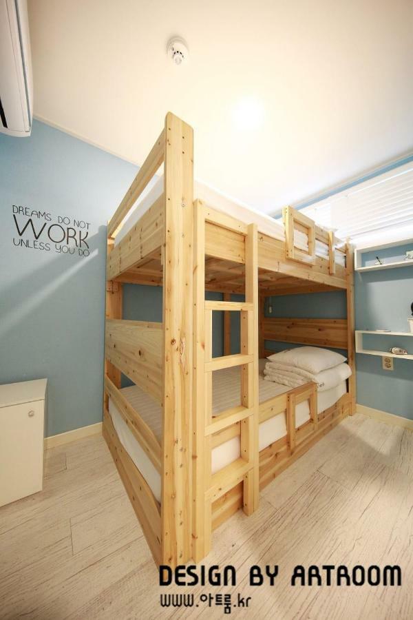 Jjuk Guesthouse Чеджу Екстериор снимка