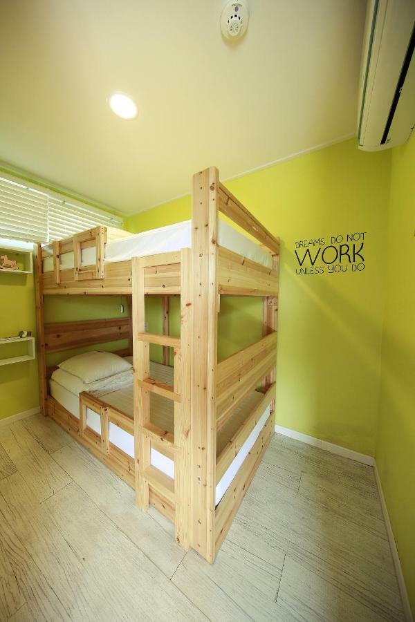 Jjuk Guesthouse Чеджу Екстериор снимка
